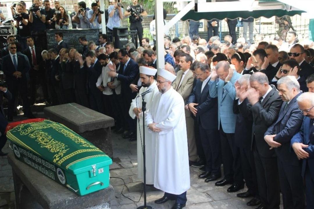 Bakan &Ouml;zhaseki&rsquo;nin Acı G&uuml;n&uuml;