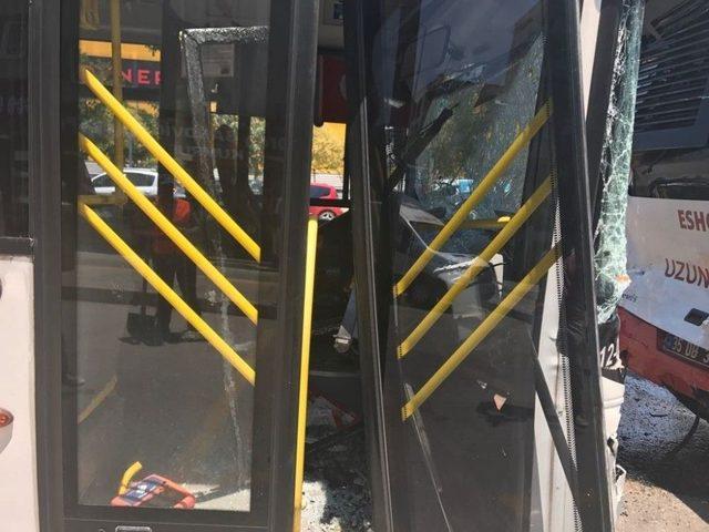 Halk Otobüsleri Çarpıştı: 11 Yaralı