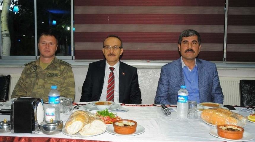 Muş Belediyesinden İftar Programı