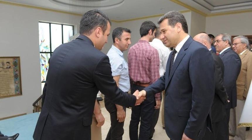 Vali &Ccedil;elik, Valilik Personeli İle Bayramlaştı