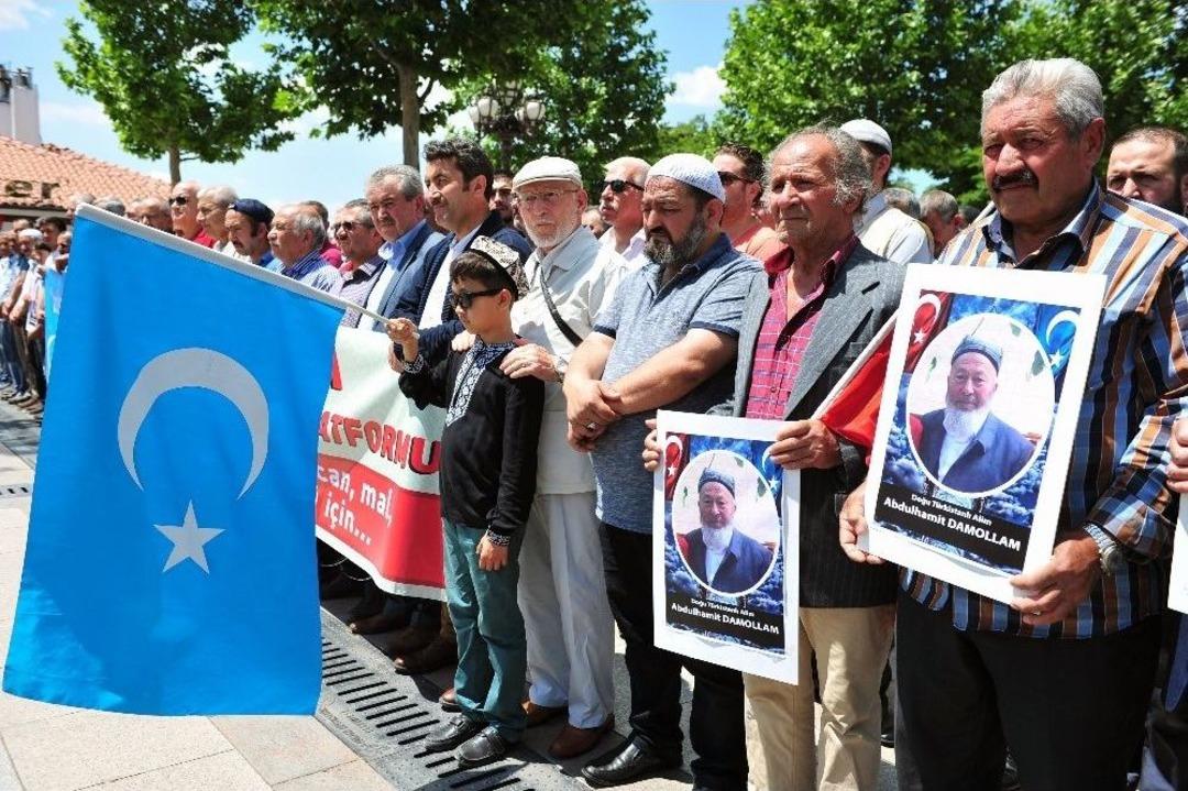 &Ccedil;in&rsquo;de İşkence Sonucu Hayatını Kaybeden Alim Damollam İ&ccedil;in Gıyabi Cenaze Namazı Kılındı