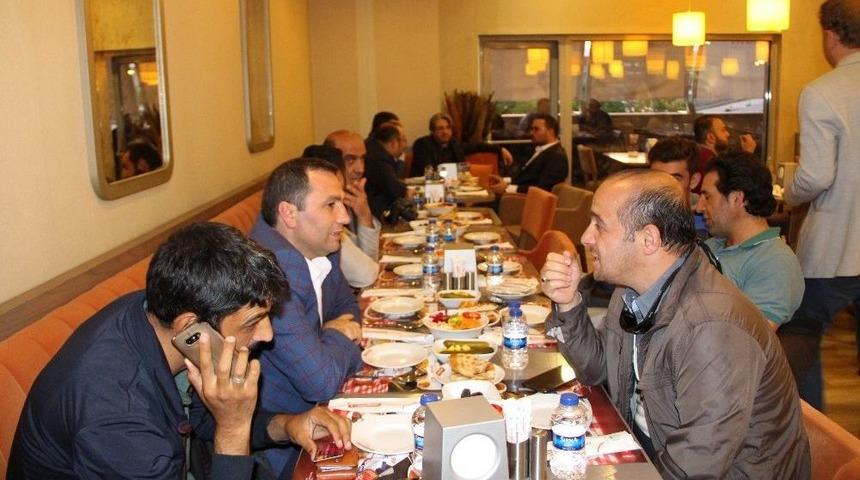 Forum Erzurum&rsquo;dan Gazetecilere İftar Yemeği