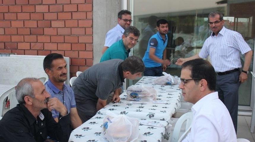 Turgutlu Belediyesi Ailesi İftar Sofrasını Paylaştı