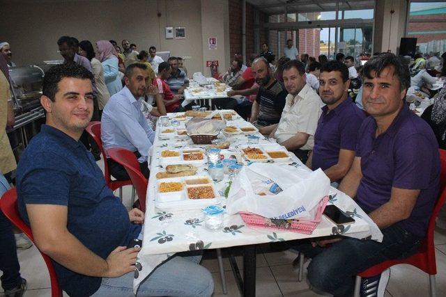 Turgutlu Belediyesi Ailesi İftar Sofrasını Paylaştı