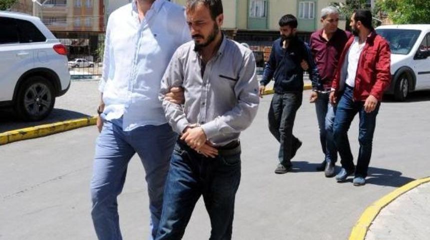 Emekli Polisin &Ouml;l&uuml;m&uuml;yle Ilgili G&ouml;zaltına Alınan 3 Ş&uuml;pheli Adliyede