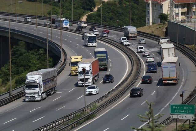 Tem Otoyolunda Trafik Akıcı