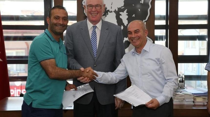 Bayram &Ouml;ncesi İş&ccedil;ilere İkramiye