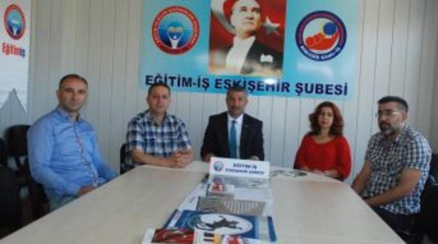 Eğitim İş Şube Başkanı A. Kadir &Ouml;nder: