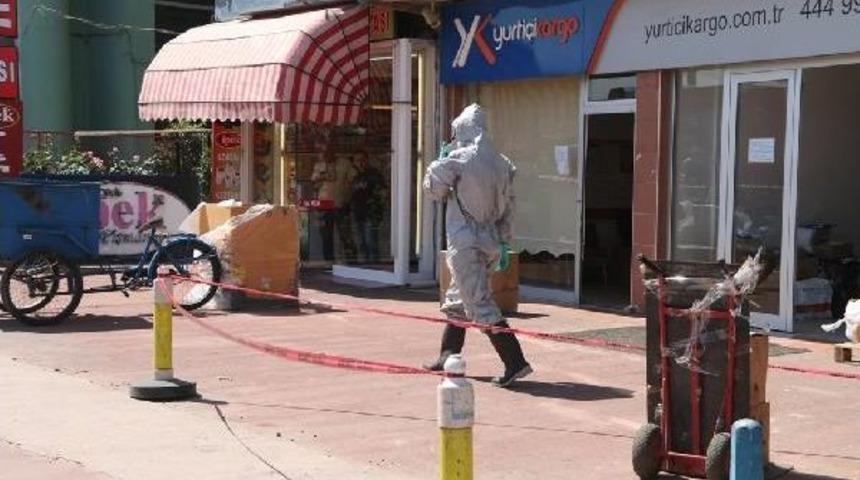 Kargo Firmasına Gelen Paketten Sızan Kimyasaldan 2 &Ccedil;alışan Etkilendi