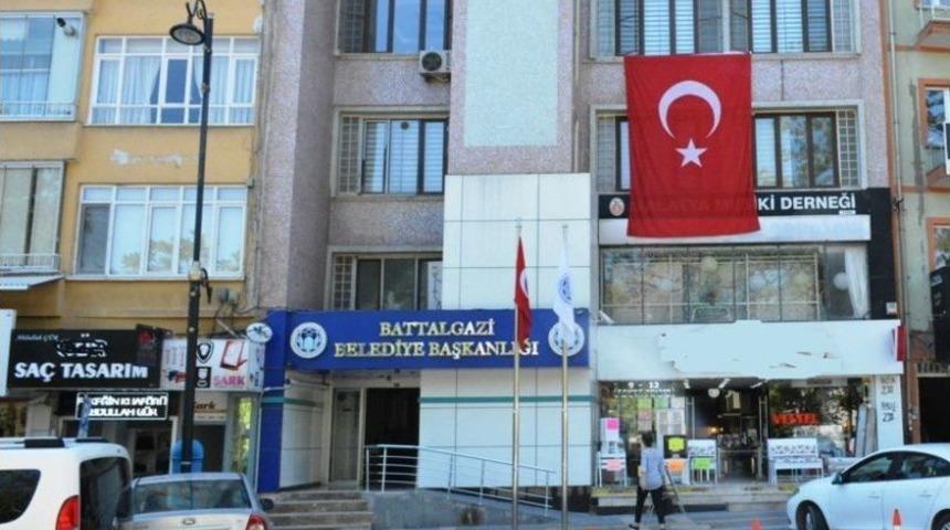 Vali Toprak&rsquo;tan N&uuml;fus M&uuml;d&uuml;rl&uuml;ğ&uuml; Binasıyla İlgili A&ccedil;ıklama