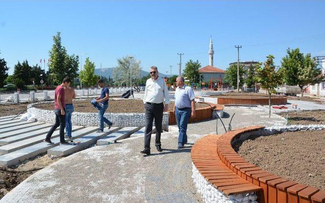 Karacabey’de Şehit Pilot Yüzbaşı Acarca Parkında Tadilat Çalışmaları Tam Gaz Sürüyor