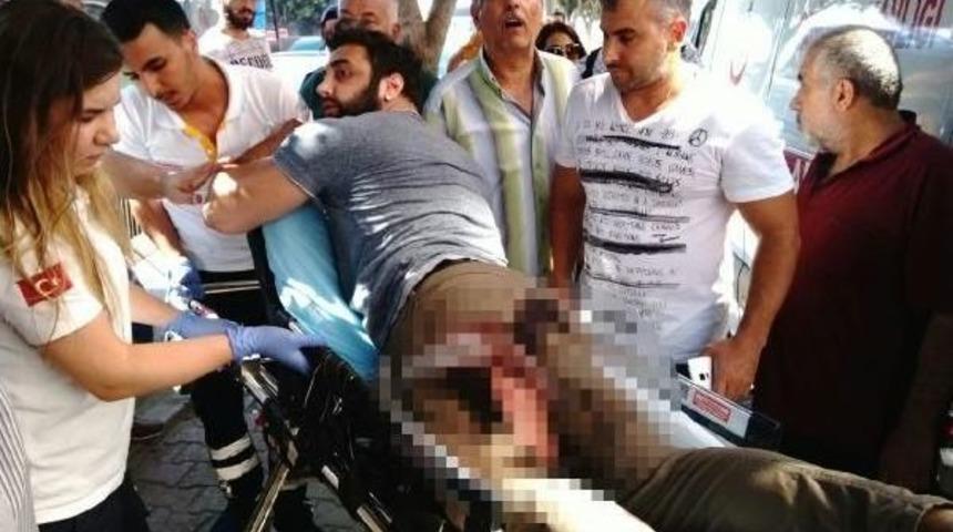 Minib&uuml;s S&uuml;r&uuml;c&uuml;s&uuml; Yol Isteyen Vatandaşı Bı&ccedil;akladı