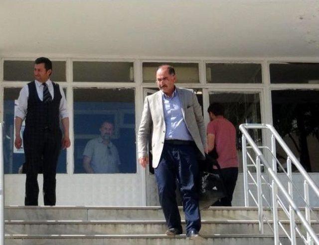 Fetö'den Gözaltına Alınan Rektör Osman Şimşek, Adliyede - Fotoğraflar