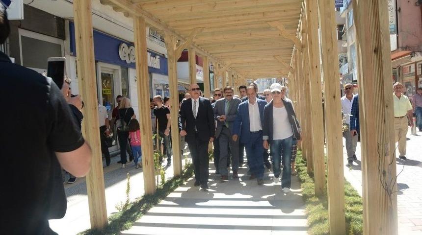 Sinop&rsquo;ta Sakarya Caddesi A&ccedil;ıldı