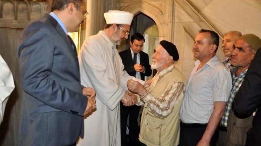 Diyanet İşleri Başkanı G&ouml;rmez'den S&uuml;r&uuml;c&uuml;lere Uyarı (2)