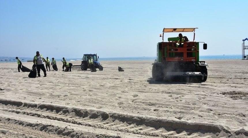 Sultank&ouml;y Sahiline Bayram Temizliği
