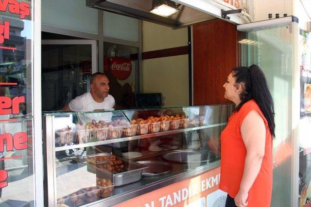 Kartal Belediyesi, Bayram Öncesi Tatlıcıları Denetledi