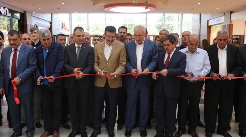 Bakan T&uuml;fenkci Malatya&rsquo;da Sergi A&ccedil;ılışına Katıldı