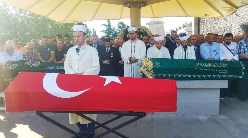 Eski Tbmm Başkanı Karaduman Son Yolculuğuna Uğurlandı