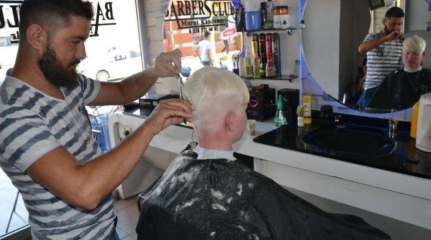 Randevusuz Gelen Bayram Tıraşı Olamıyor