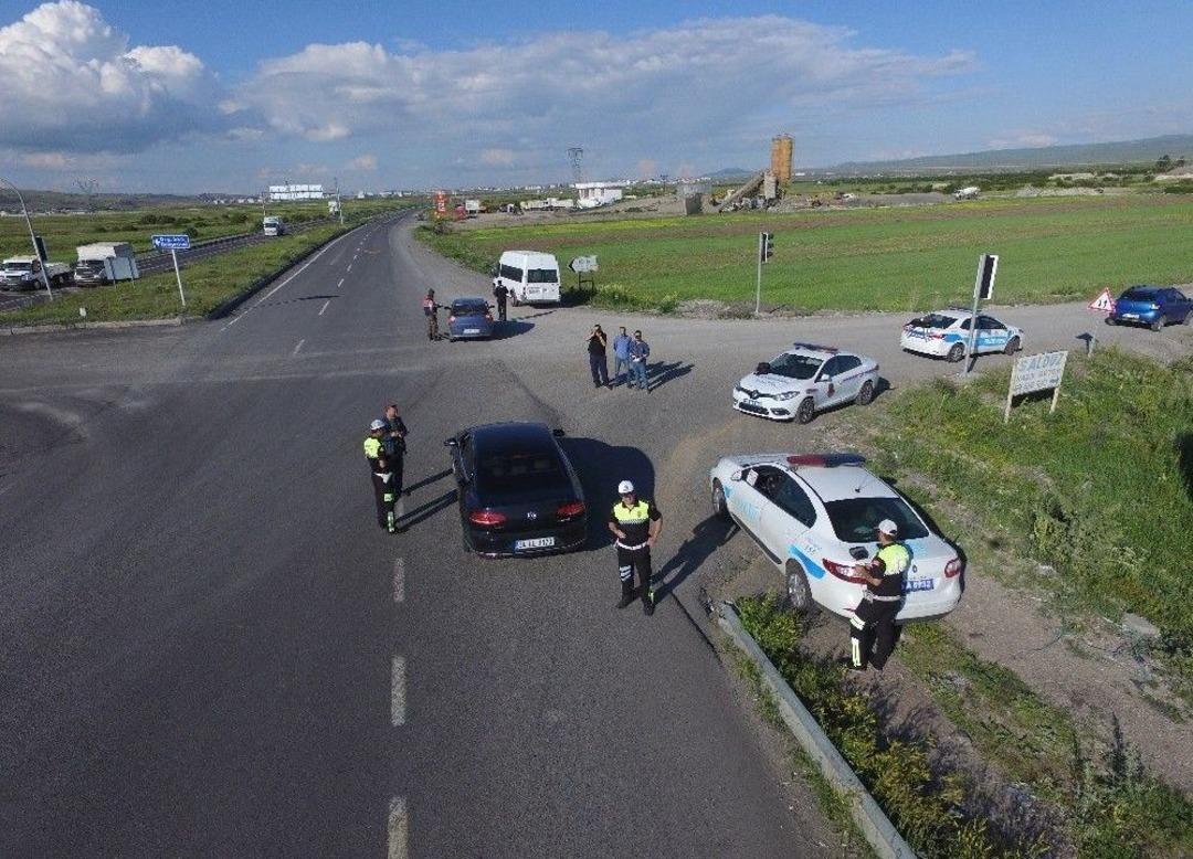 Kars&rsquo;ta Polis Ve Jandarmadan Ortaklaşa G&uuml;venlik Uygulaması