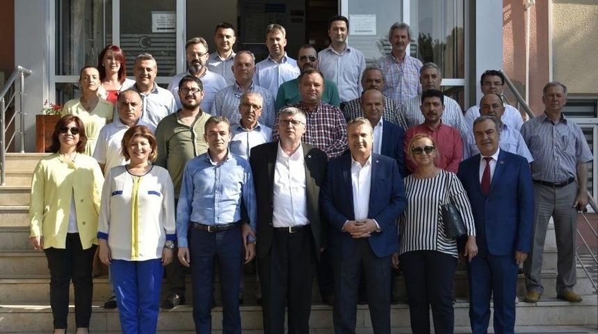 Başkan &Ccedil;er&ccedil;i Meclis &Uuml;yeleri Ve Personeliyle Bayramlaştı