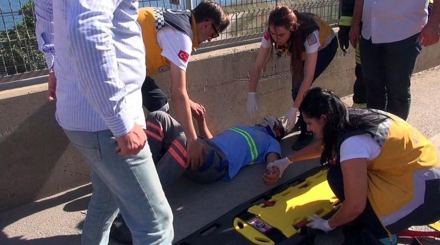 Kocaeli&rsquo;de Trafik Kazası: 2 Yaralı