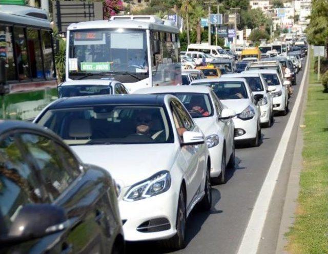 Bodrum'da Tatilci Yoğunluğu 