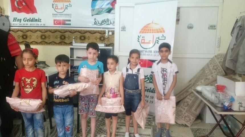 İyilikder Yetimleri Sevindirdi