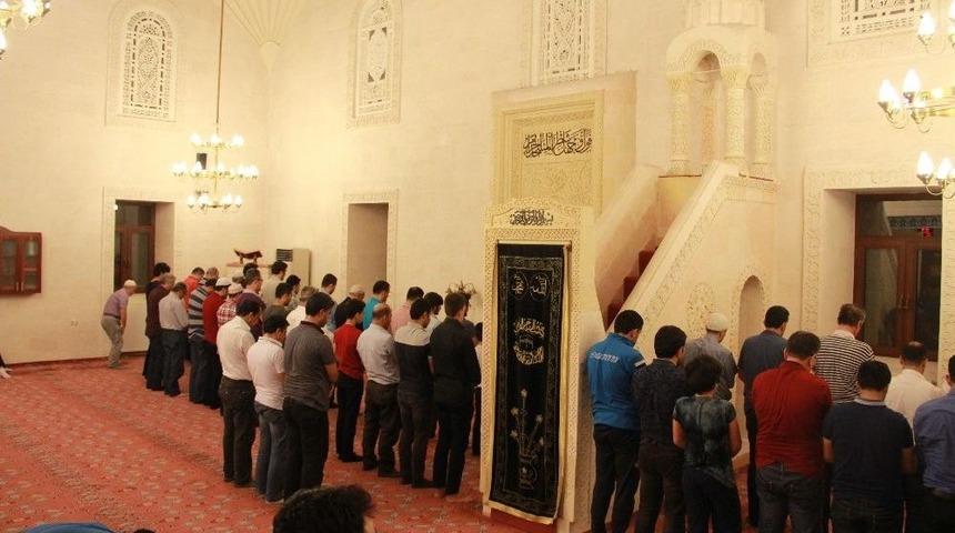 Batman&rsquo;da Son Teravih Namazı Kılındı