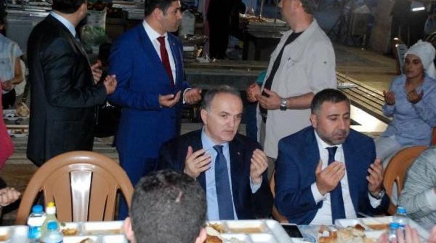 Bakan &Ouml;zl&uuml;: Hafta Sonu &Ccedil;alışmak Isteyen Fabrikaların Izin Şartını Kaldırıyoruz