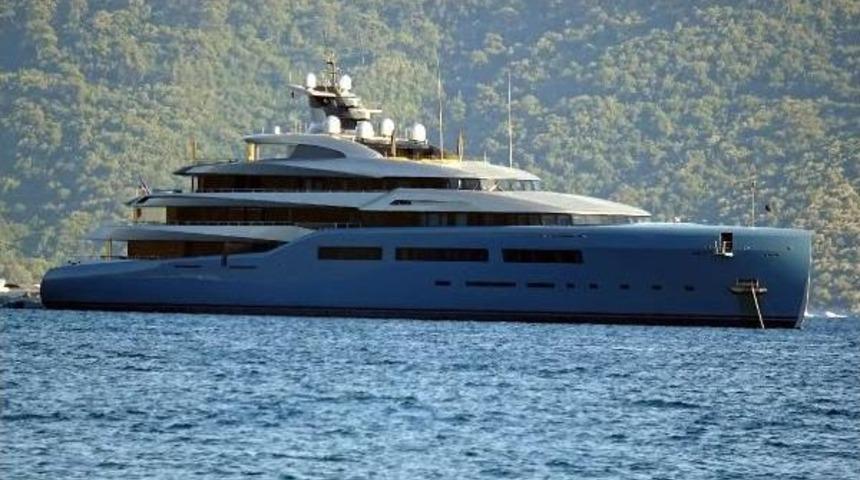 &Uuml;nl&uuml; Milyarderin L&uuml;ks Yatı Marmaris K&ouml;rfezi'ne Demir Attı