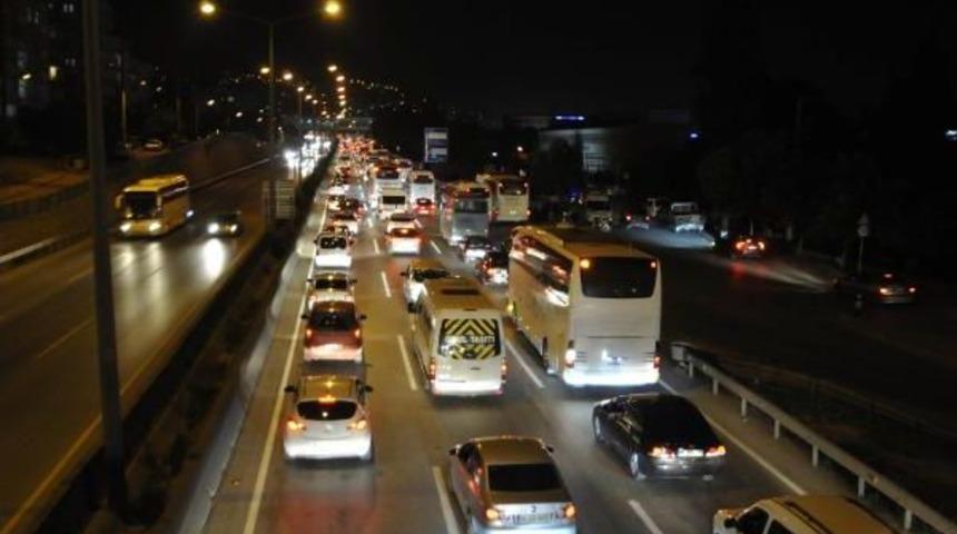 İzmit'te Bayram Trafiği Yoğunluğu (2)