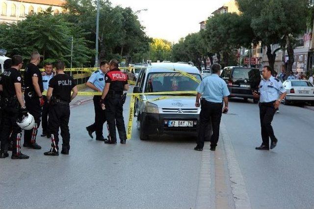 (güncelleme) Şehir Magandalarının Silahlı Kavgasında Yoldan Geçen 2 Kişi Yaralandı