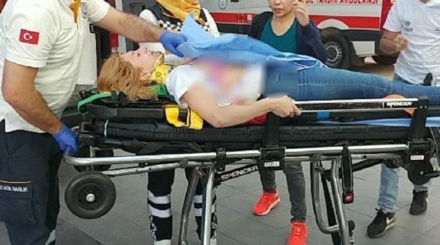 Silahlı Kavganın Arasında Kalan Gen&ccedil; Kız, Omzundan Vuruldu