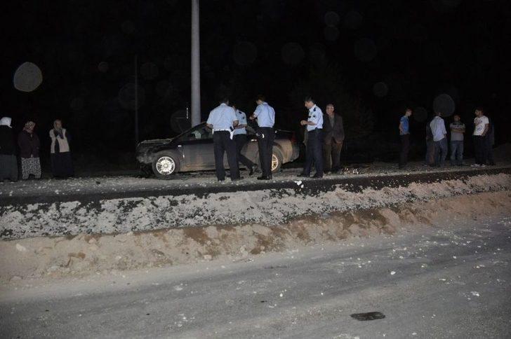 Konya’da Otomobil Kum Yığınına Çarptı: 6 Yaralı G3
