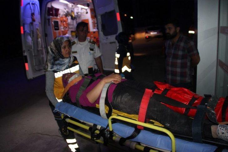 Konya’da Otomobil Kum Yığınına Çarptı: 6 Yaralı G5