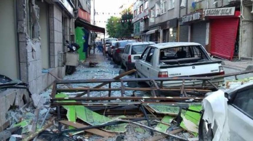 Bakırk&ouml;y'de Patlama: 1 Yaralı