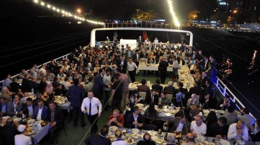 Bakan Soylu, Sivil Toplum Kuruluşu Temsilcileriyle Sahur Yaptı