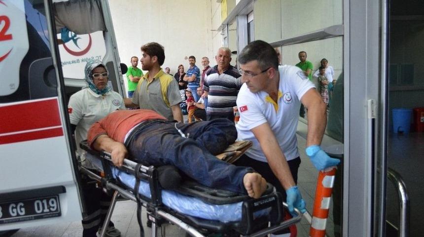 &Ccedil;atıdan D&uuml;şen İş&ccedil;i Yaralandı