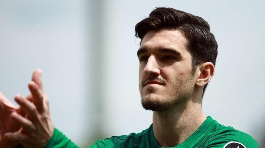 Bursaspor, Kubilay Kanatsızkuş İle S&ouml;zleşme Uzattı