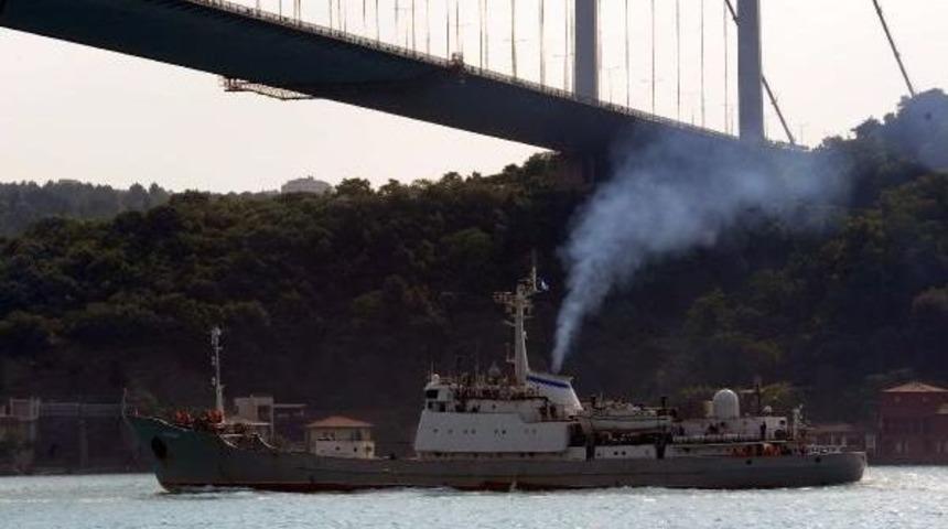 Rus Istihbarat Toplama Gemisi İstanbul Boğazı'ndan Geçti