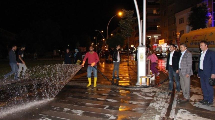 Seydişehir&rsquo;de Cadde Ve Sokaklar Yıkandı