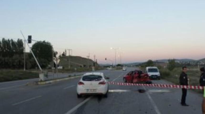 Sivas&rsquo;taki Trafik Kazasında Yaralanan 3 Yaşındaki &Ccedil;ocuk &Ouml;ld&uuml;