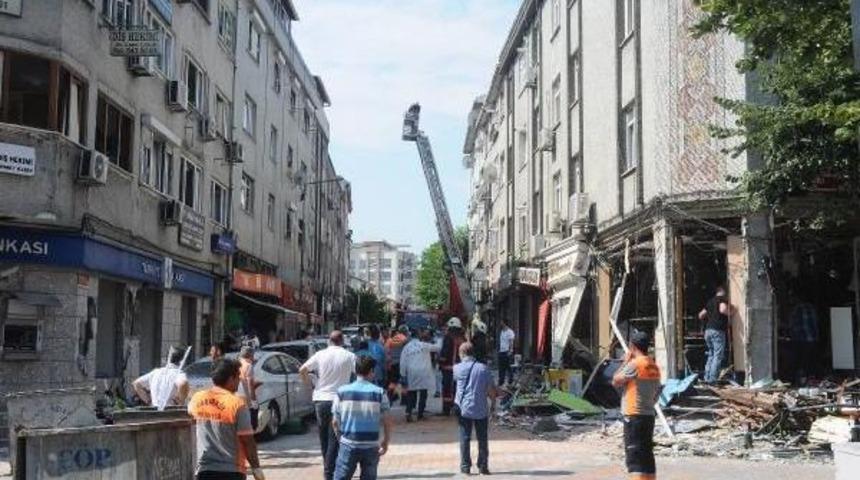 Fotoğraflar//bakırk&ouml;y'deki Patlama; Hasar Tespit &Ccedil;alışması S&uuml;r&uuml;yor