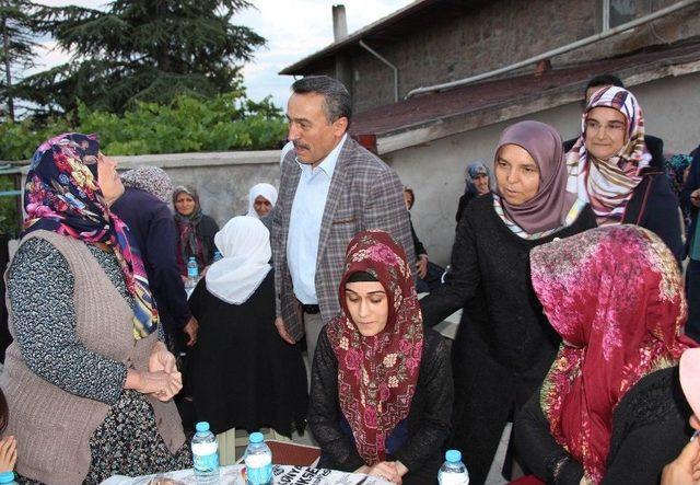 Milletvekili Erdoğan Şehit Ailesiyle İftar Yaptı