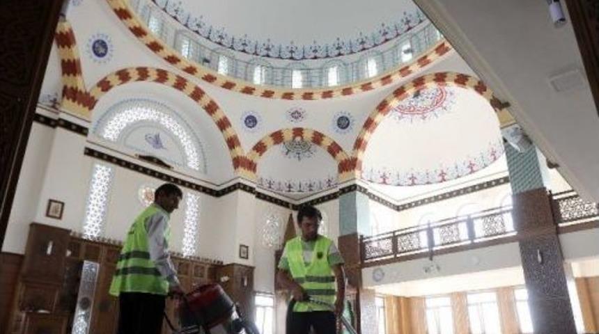 Yenimahalle’de Bayram Temizliği