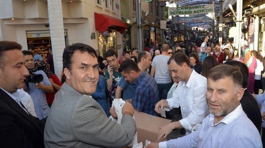 Osmangazi Belediyesi İftariyelik Dağıttı
