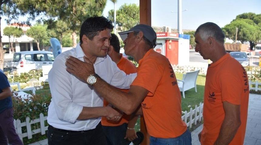 İzmir&rsquo;deki Belediye Başkanları Personelleriyle Bayramlaştı