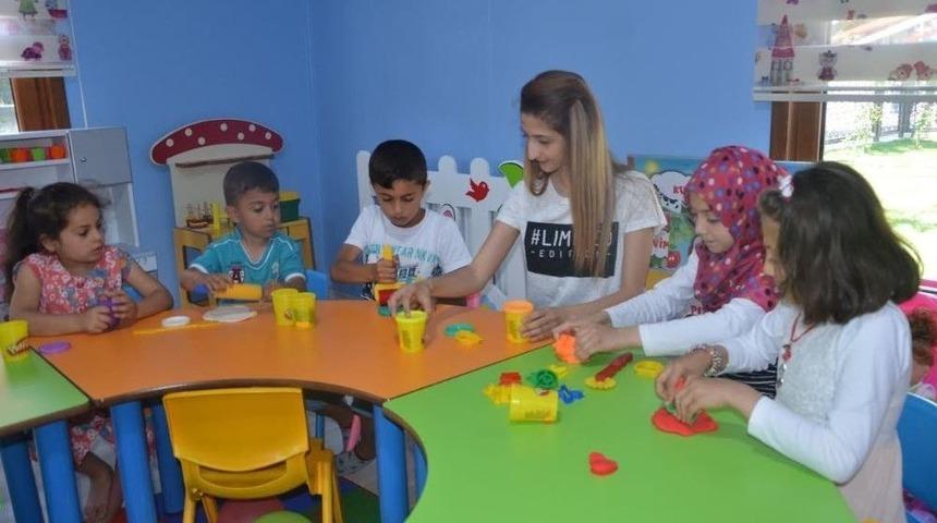 &Ccedil;ocuklar Pıtırcık Oyun Evi&rsquo;nde Hem &Ouml;ğreniyor Hem Eğleniyor